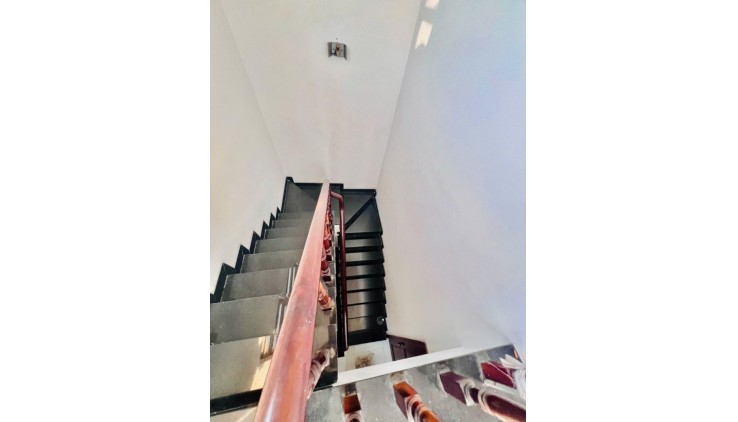 Bán nhà đẹp Đối diện Vạn Phúc City, HXH Căn góc 2 Mặt tiền  Chủ gấp bán giảm 300tr chỉ còn 6,5 tỷ